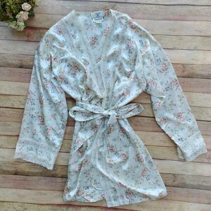 Valentino Intimo Robe Size Small Neiman Marcus White Floral Lace